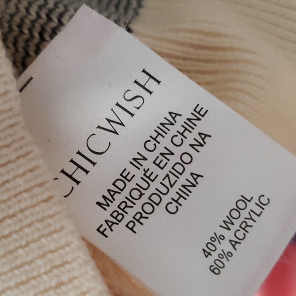 NWOT Chicwish Grid Turtleneck Sweater White Women S-M - Picture 4 of 7